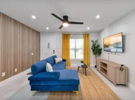 Downtown Home with Basketball, Firepit and Just 20 Miles to Disney