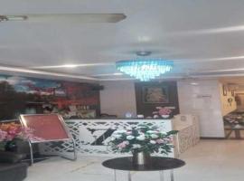 Zaarang Inn Hotel, hotel a Chinhat