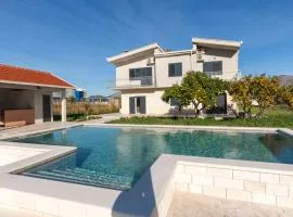 Villa Dolina Opuzen by Villas Guide