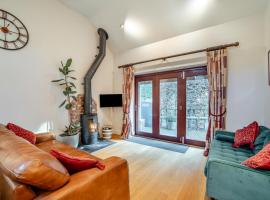 2 Bed in Farnham oc-t34459, hotel em Farnham