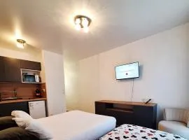 Studio ALPHA - 3min by train to Disneyland OR 30min walk - 5min walk to "Val d'Europe" train station