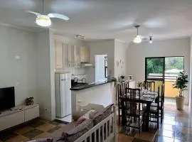 Praia das Toninhas - SALEMA 33B - muito perto da praia