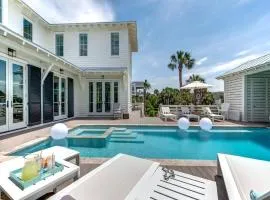 Brand New Luxury 6 bedrooms, 7.5 bathrooms, pool, spa, elevator, ocean views