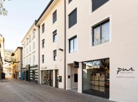 Gerharts Premium City Living - center of Brixen with free parking and Brixencard, hotel i Bressanone