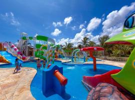 Jangadeiro Praia Hotel Resort - Parque Aquático e Pé na Areia, hotel in Aquiraz