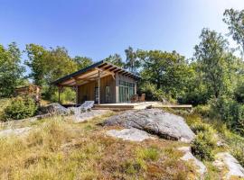 BLE875 Sturkö - Ekenabbsvägen 20, Hotel in Sturkö