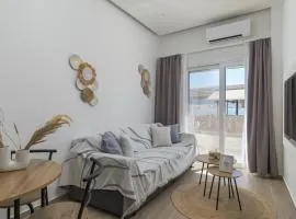 Ethereal Apartments By The Sea- Central & Cozy Stay