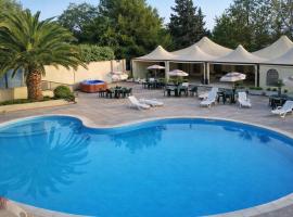 Viesnīca Hotiday Cagliari Sant'Elena Kaljāri