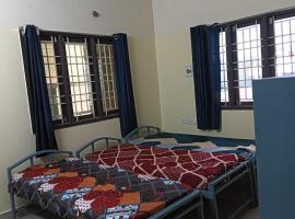 4Seasons mens Hostel, hotel sa Chennai