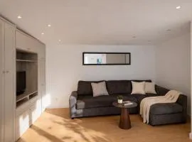 Studio in Greenford - 20 mins to Heathrow or London