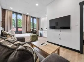 The Classic @TheMillRowsSuites