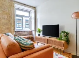 Magnolia 3 Luxury with AC Metro Downtown Porto