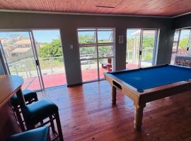 Adventure House - Colchester - 5km from Elephant Park, hotel u gradu Kolčester