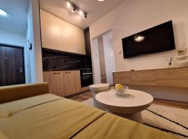 Urban Cube Apartment - Tuzla City Center, hotel em Tuzla