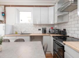 5 Bedroom luxury home, hotel em Gillingham