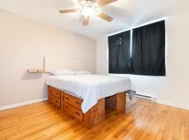 Sandwich IL 1BR | Near Lake + Downtown