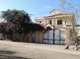 Asimba Guest House, hotel with parking in Mekʼelē