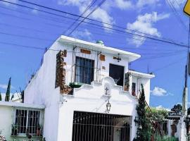 Hostal Colonial Familiar, hotel a Mixco