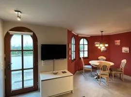 Helle Souterrain-Wohnung mit eigenem Eingang