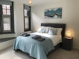 Little Nook - Watlington's treasure!