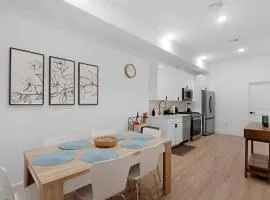 Spacious Duplex only 15 Minutes to NYC with Firepit Perfect for Groups