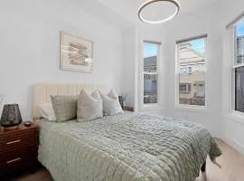 Spacious Duplex only 15 Minutes to NYC with Firepit Perfect for Groups