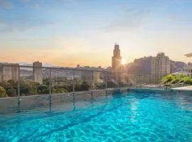 Lobie Bueno Studios Lifestyle