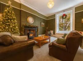 Perfect Georgian Christmas Getaway