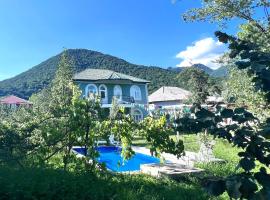 Mountain View Deluxe Villa & pool, hotel in Gabala