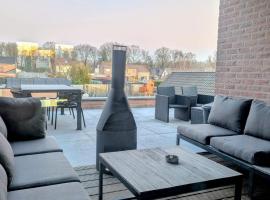 Duplex appartement met 3 slaapkamers, hotel in Genk