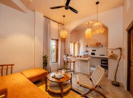 ONEOFF X ASSI - A Boutique Homeotel, khách sạn ở Varanasi