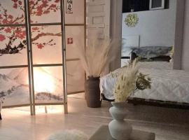 Basement studio in hosts house with private terrace and BBQ Ideal for The camino, hotel in Zizur Mayor