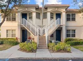 Fresh & Modern Melrose 2BR 2 BATH- Great for Families