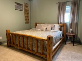 Devils Tower Lodge Bed & Breakfast, hotel di Devils Tower