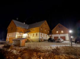 Hotýlek pod smrkem, Hotel in Harrachov