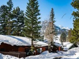 Canyon Lodge properties by 101 Great Escapes