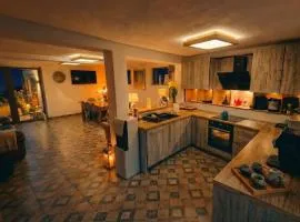 Casa de sub Brazi Relaxare la munte cu Ciubar