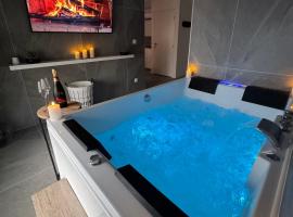 L odyssée des sens - Jacuzzi Privatif, hôtel à Échirolles