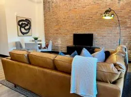 Brick & Bed Riverfront Lofts, T 302