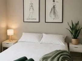 Crown Heights Executive Apartment