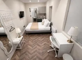 Stylish Studios 20 min train to Central London