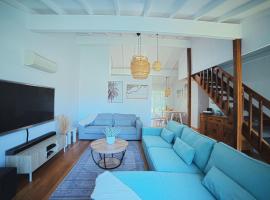 Leander Beach House Sleeps 13 dogs welcome and pool table, hôtel à Falcon