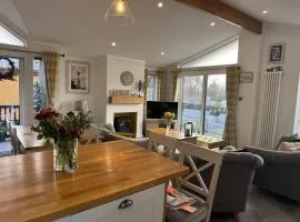 Beautiful Lodge With Decking In Dorset, At Rockley Park Holiday Park Ref 57032Cp