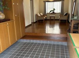 Viesnīca Big house right by 1st temple with 3 bed rooms pilsētā Naruto