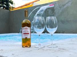 Haven Villa Retreat Jacuzzi Oasis for 16, hotel din Mata los Indios