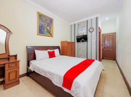 RedDoorz at Hotel Andalus Puncak, готель у місті Богор