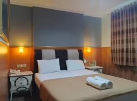 Grand Batik Inn
