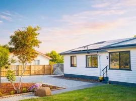 Bounty Family Retreat - Close to CBD and Airport