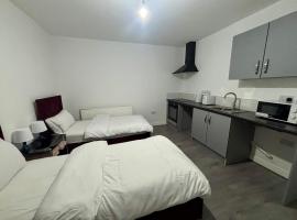 Cozy Studio in Dudley City Center, hotel em Dudley