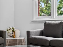 Great for groups, 4brms, 6 beds, games room, hotel en Strathfieldsaye